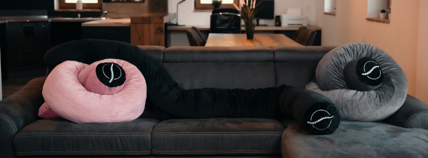 Naloži videoposnetek: veertee-spominska pena- podporna - nosecniska-vecnamenska-blazina